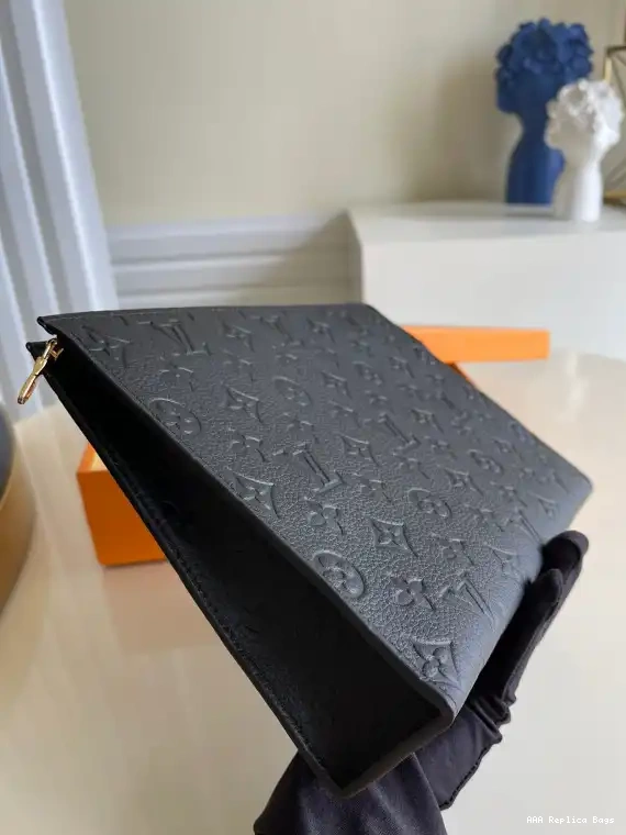 Aaa replica ru VUITTON VOYAGE POCHETTE LOUIS 0615